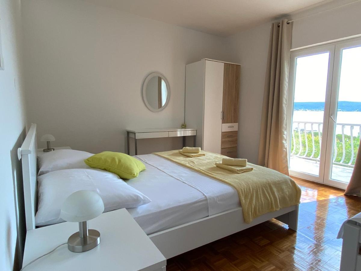 Apartmani Solis スヴェティ・ペタル エクステリア 写真