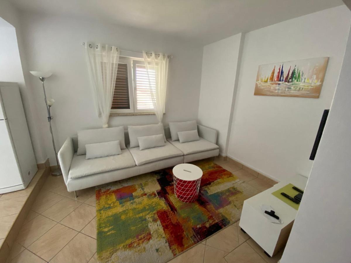 Apartmani Solis スヴェティ・ペタル エクステリア 写真