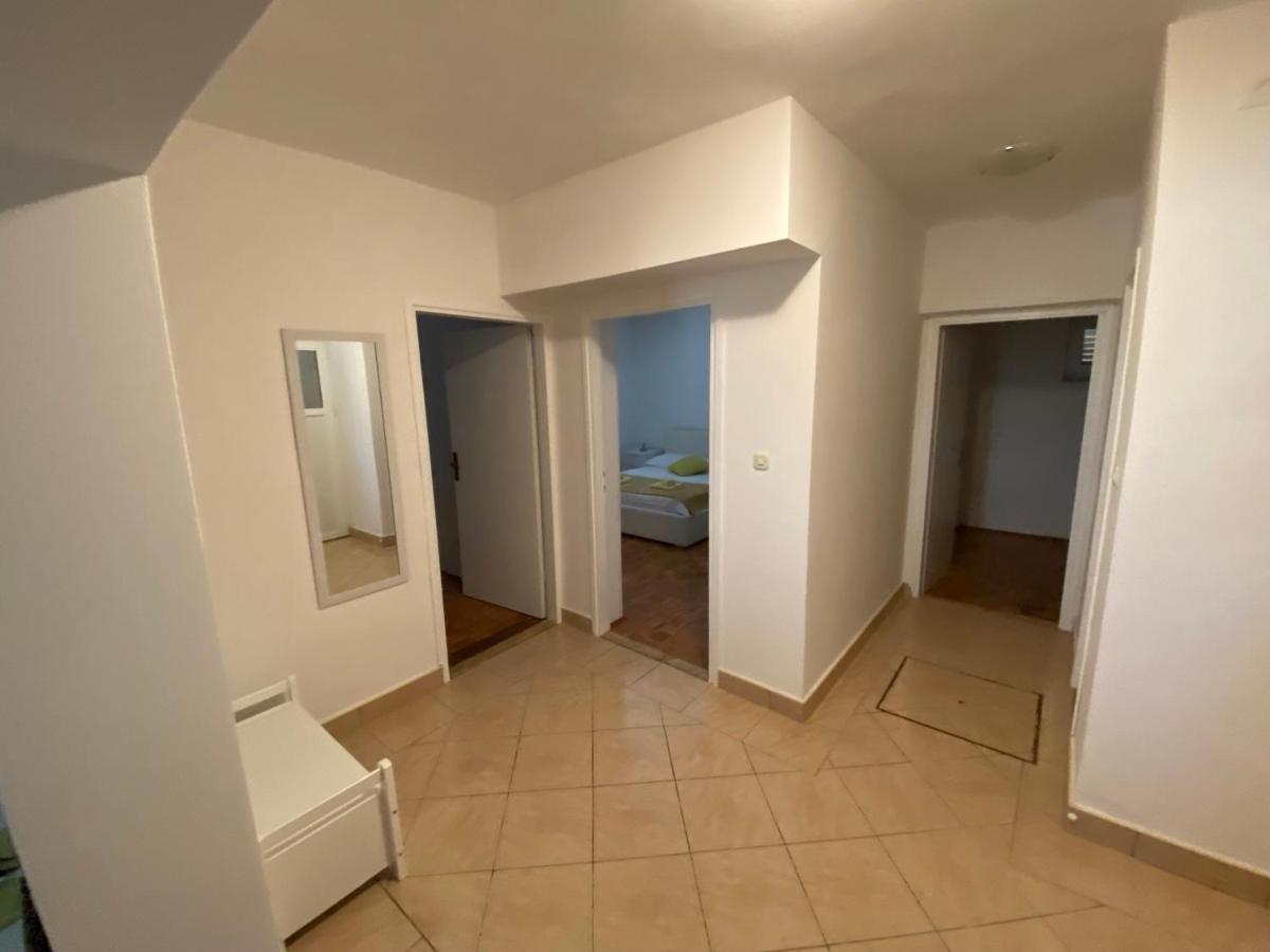 Apartmani Solis スヴェティ・ペタル エクステリア 写真