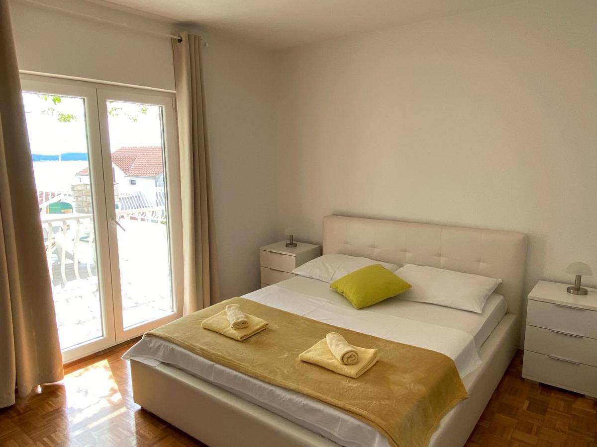 Apartmani Solis スヴェティ・ペタル エクステリア 写真