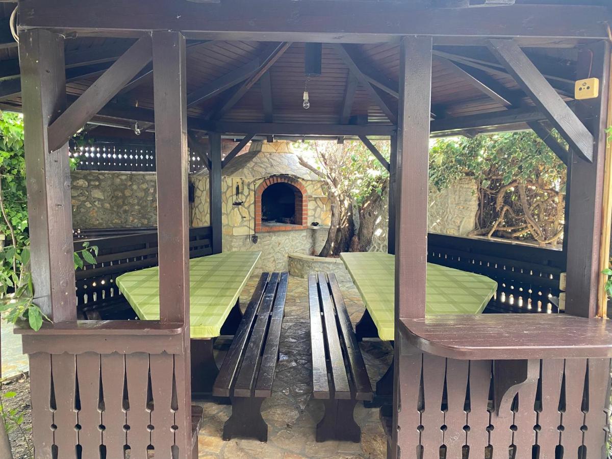 Apartmani Solis スヴェティ・ペタル エクステリア 写真