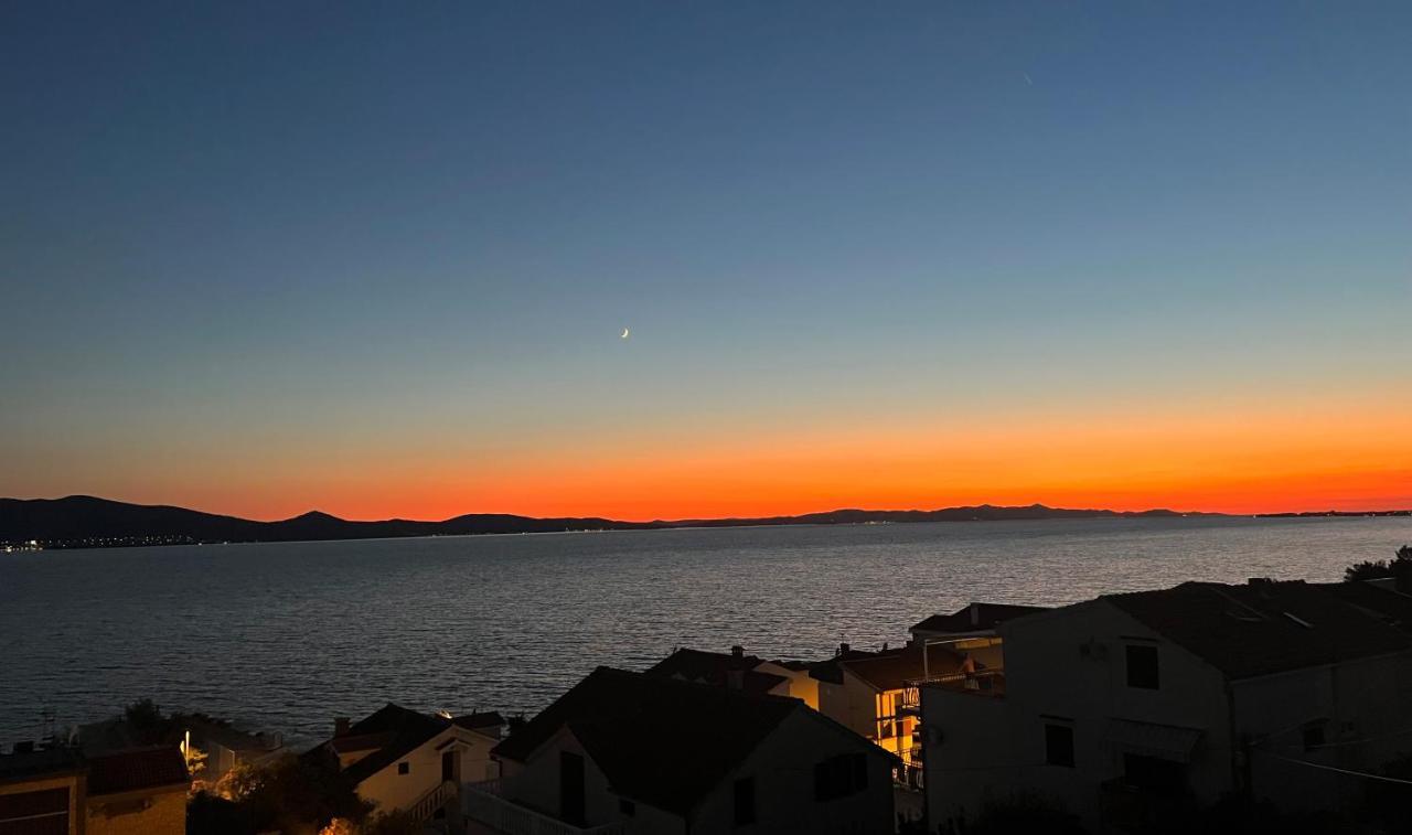 Apartmani Solis スヴェティ・ペタル エクステリア 写真