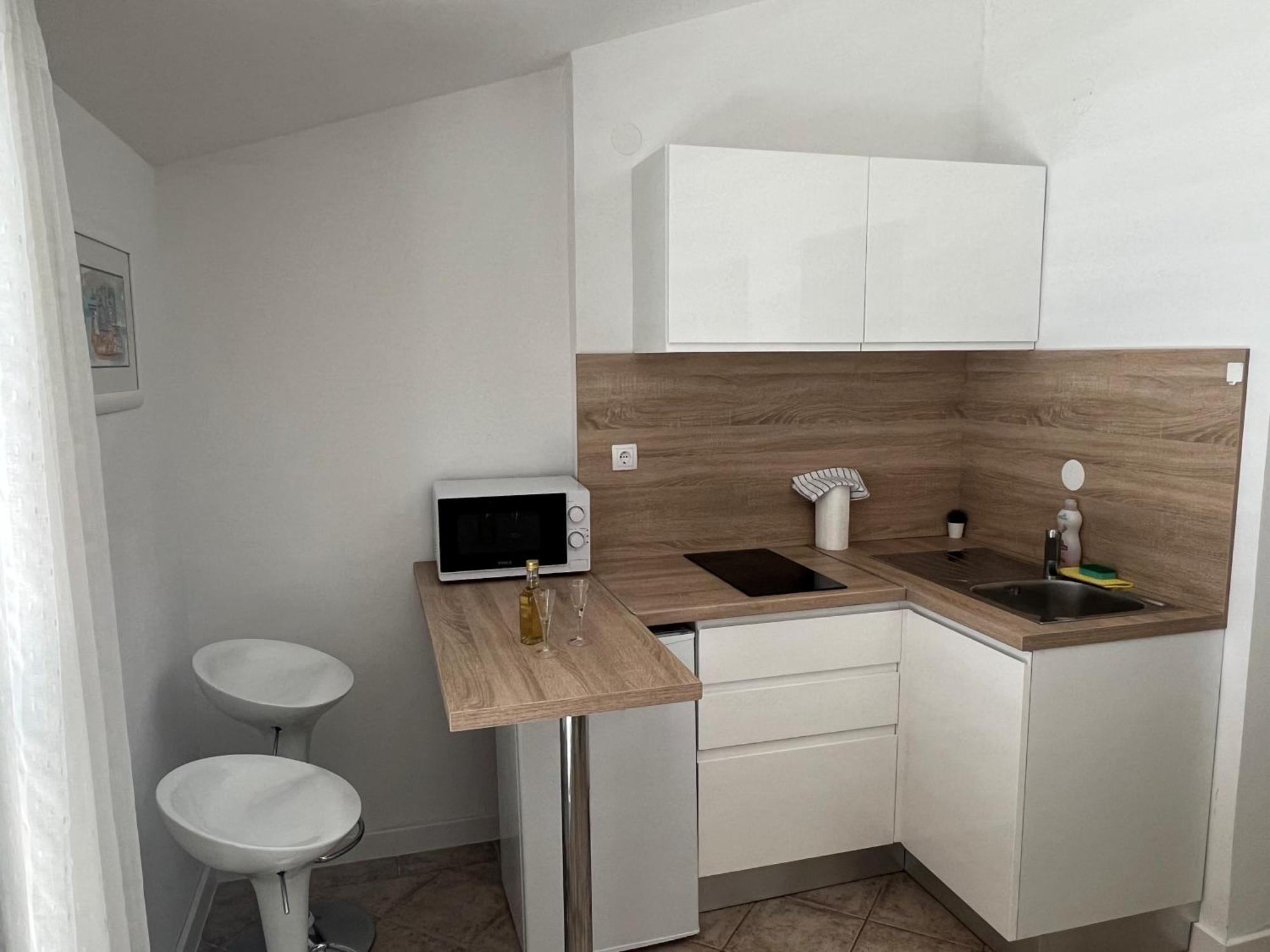 Apartmani Solis スヴェティ・ペタル エクステリア 写真