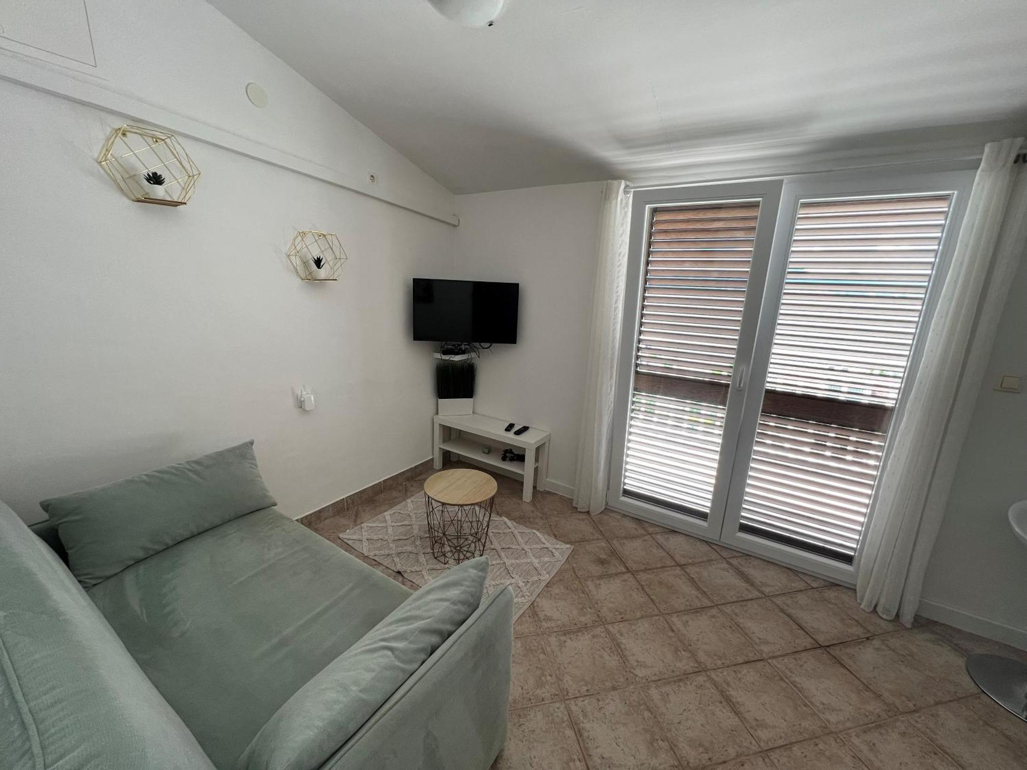 Apartmani Solis スヴェティ・ペタル エクステリア 写真