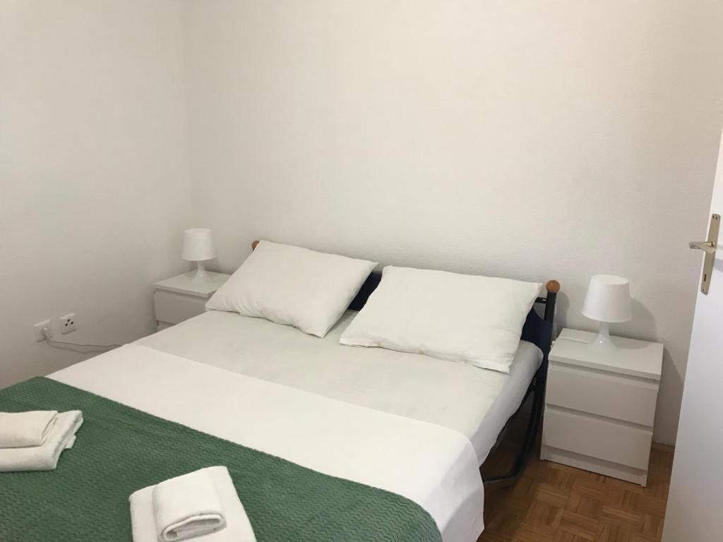 Apartmani Solis スヴェティ・ペタル エクステリア 写真