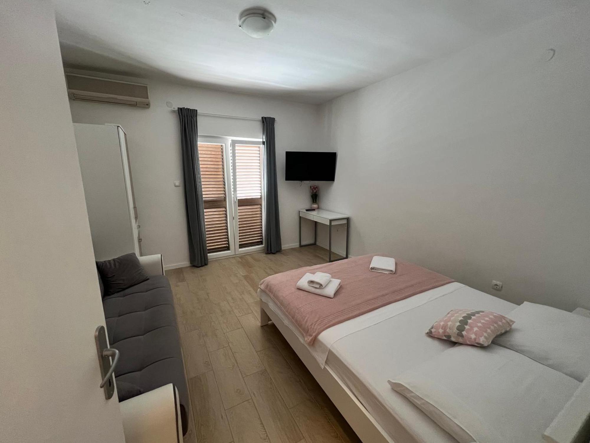Apartmani Solis スヴェティ・ペタル エクステリア 写真
