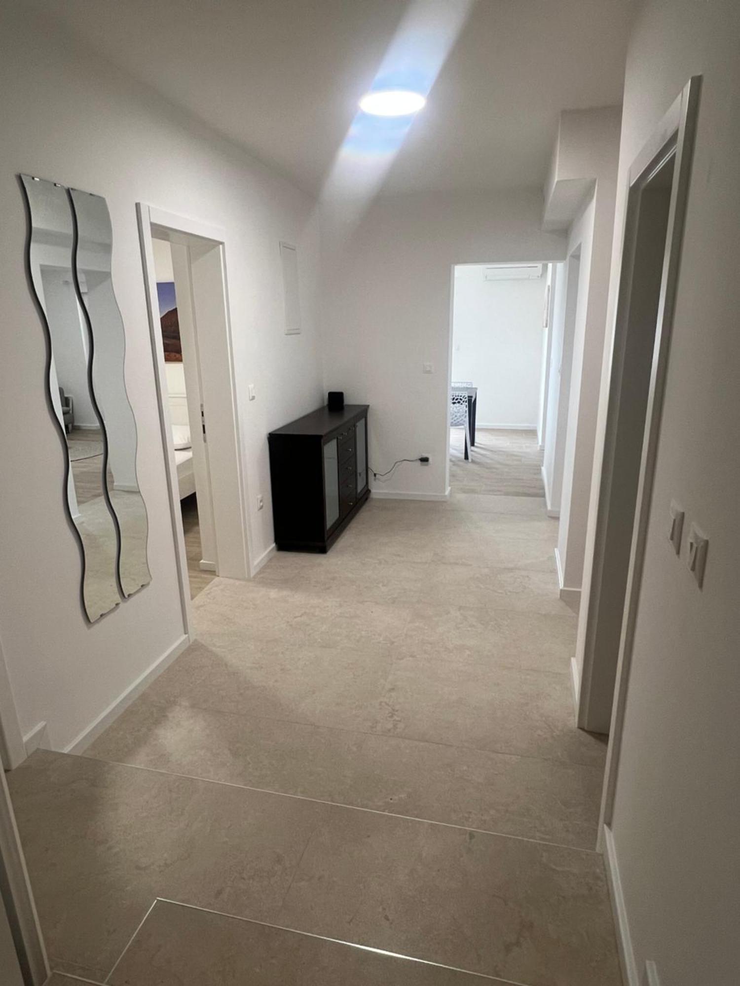 Apartmani Solis スヴェティ・ペタル エクステリア 写真